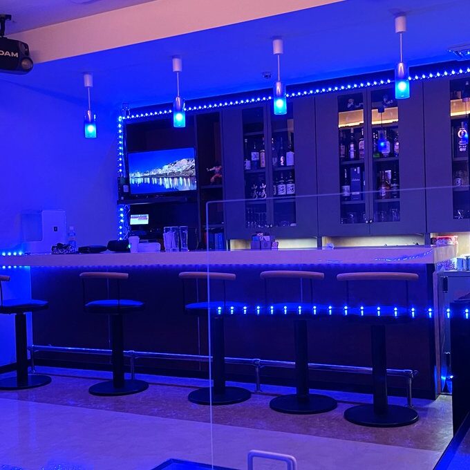 〜6名テーブル居酒屋、BAR、キャバクラ、スナック 6名テーブル居酒屋キャバクラBARスナック